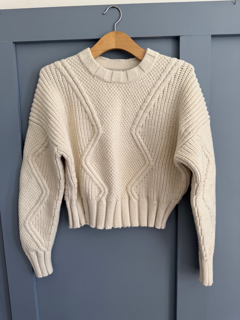 Women’s Banana Republic Cream Cable-Pattern Crewneck Sweater